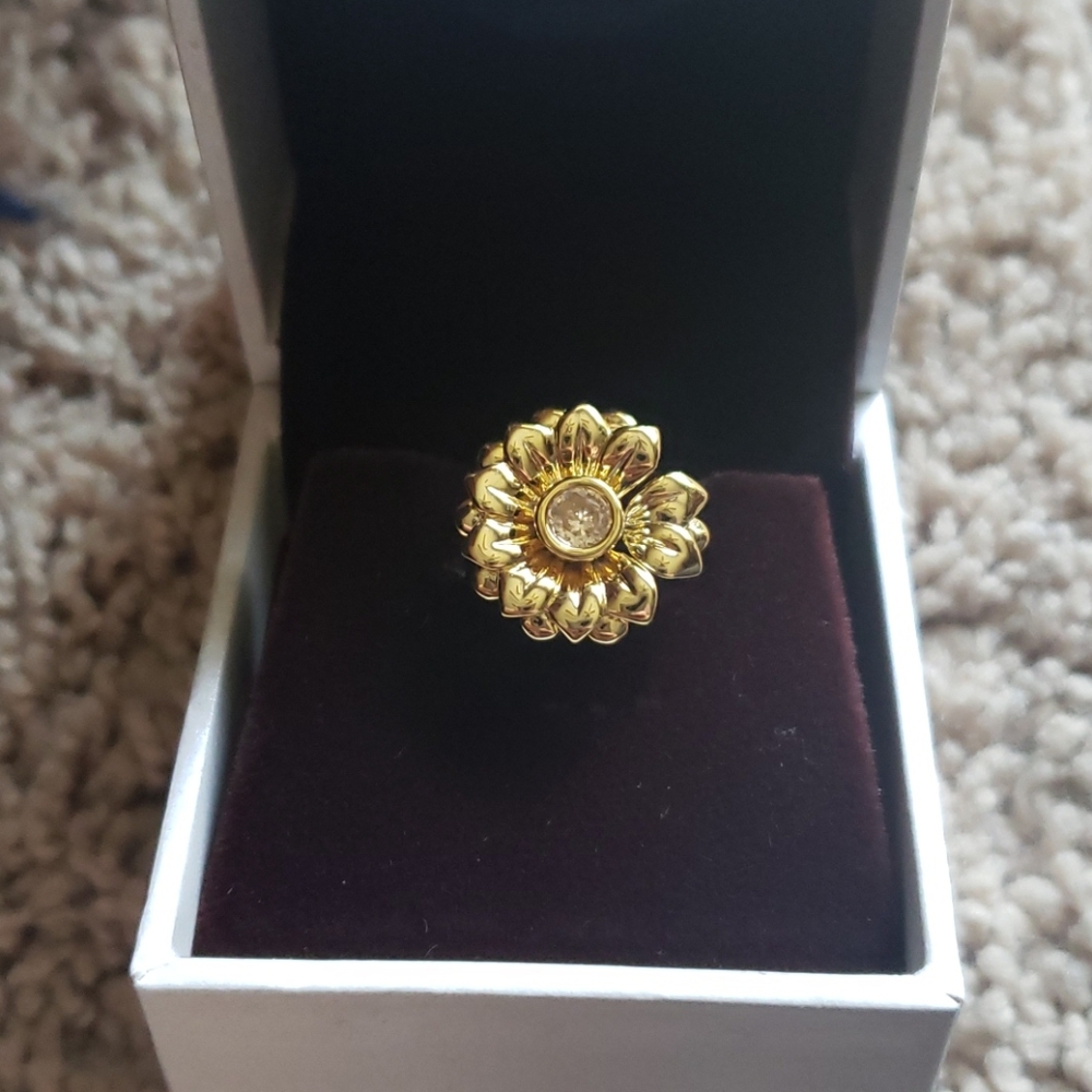 Sunflower 🌻 ring - Picture 3 of 4